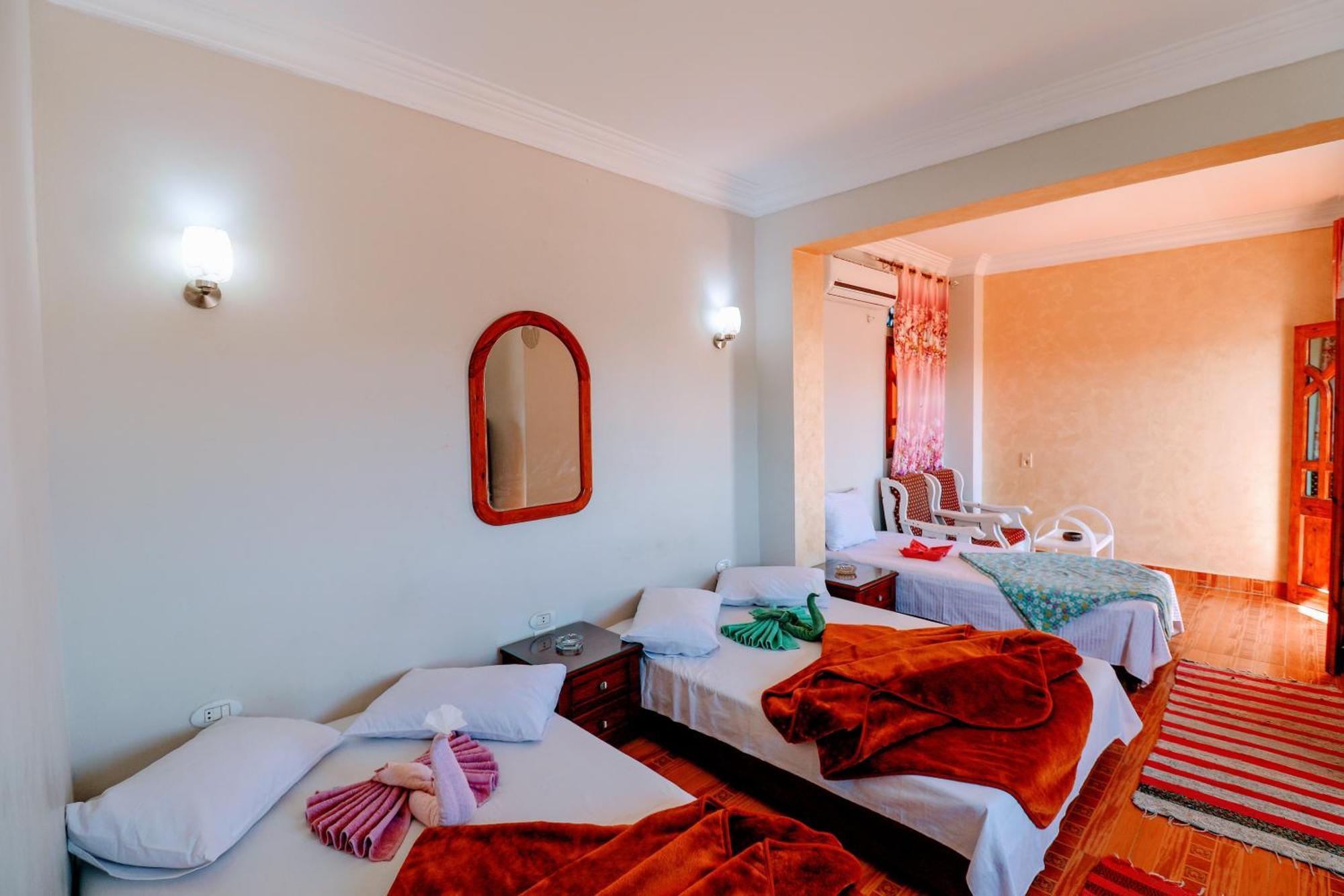 Gina Motel Νταχάμπ Δωμάτιο φωτογραφία